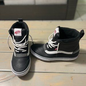 Vans Standard Mid Snow MTE - Size 10.5